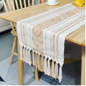 Beige Table Runners With Mats
