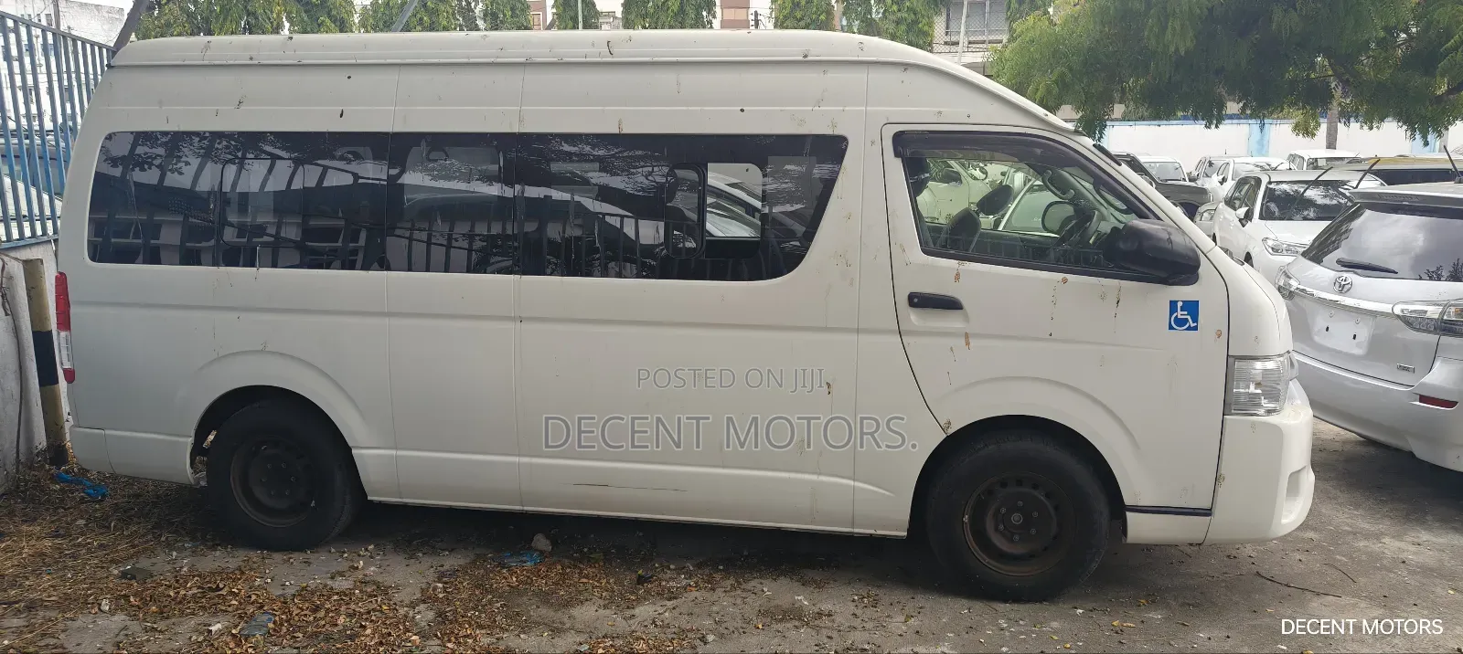 Toyota HiAce 2018 White