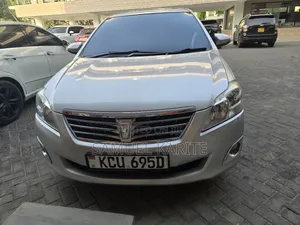 Toyota Premio 2012 Silver