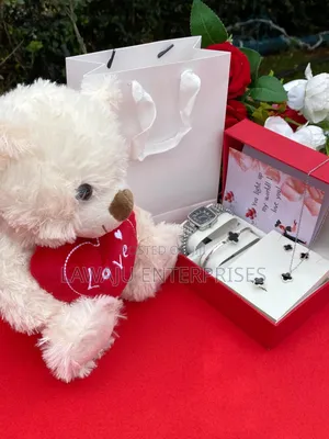 5pcs Ladies Valentine's Gift Set With White Teddy Bear