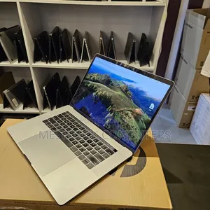 Laptop Apple MacBook Pro 2018 32GB Intel Core I9 SSD 512GB