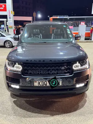 Range Rover Vogue With Sunroof