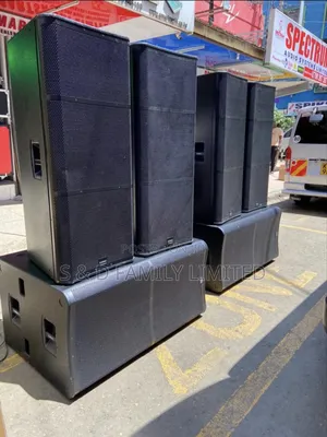 QSC Speaker Set