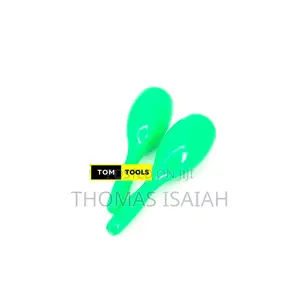 Green 20cm Full Size Plastic Maracas Percussions