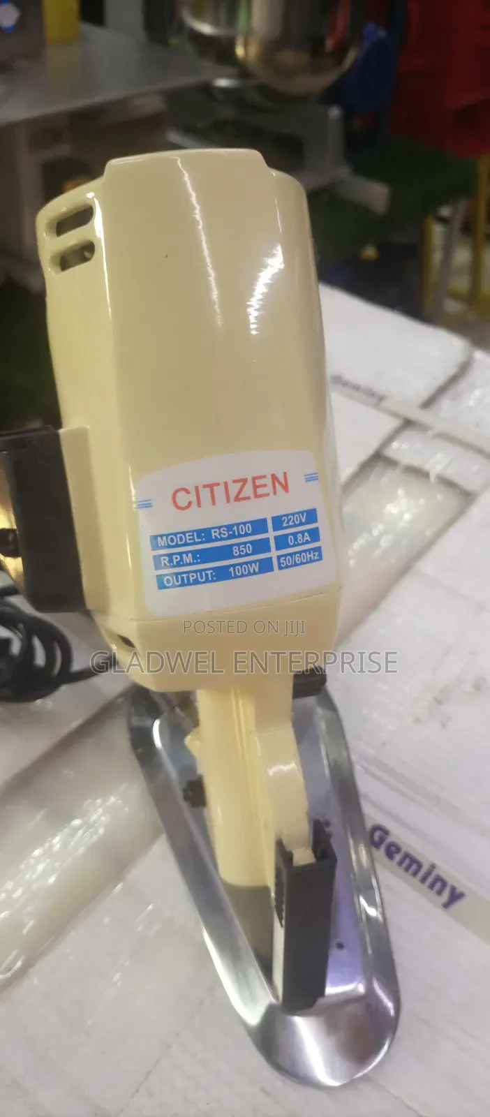 Clothes Cutting Machine
