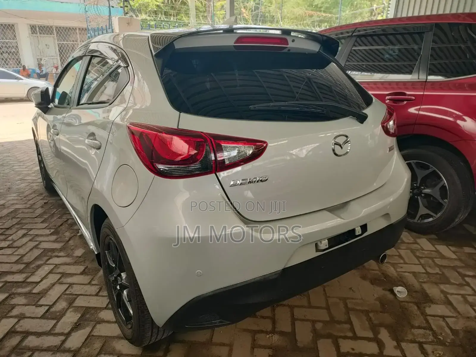 Mazda Demio 2018 Off white