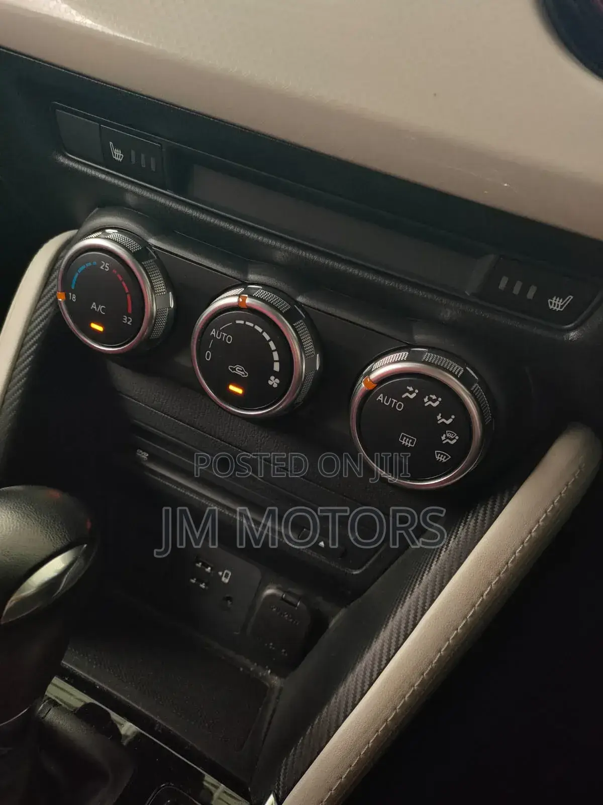 Mazda Demio 2018 Off white