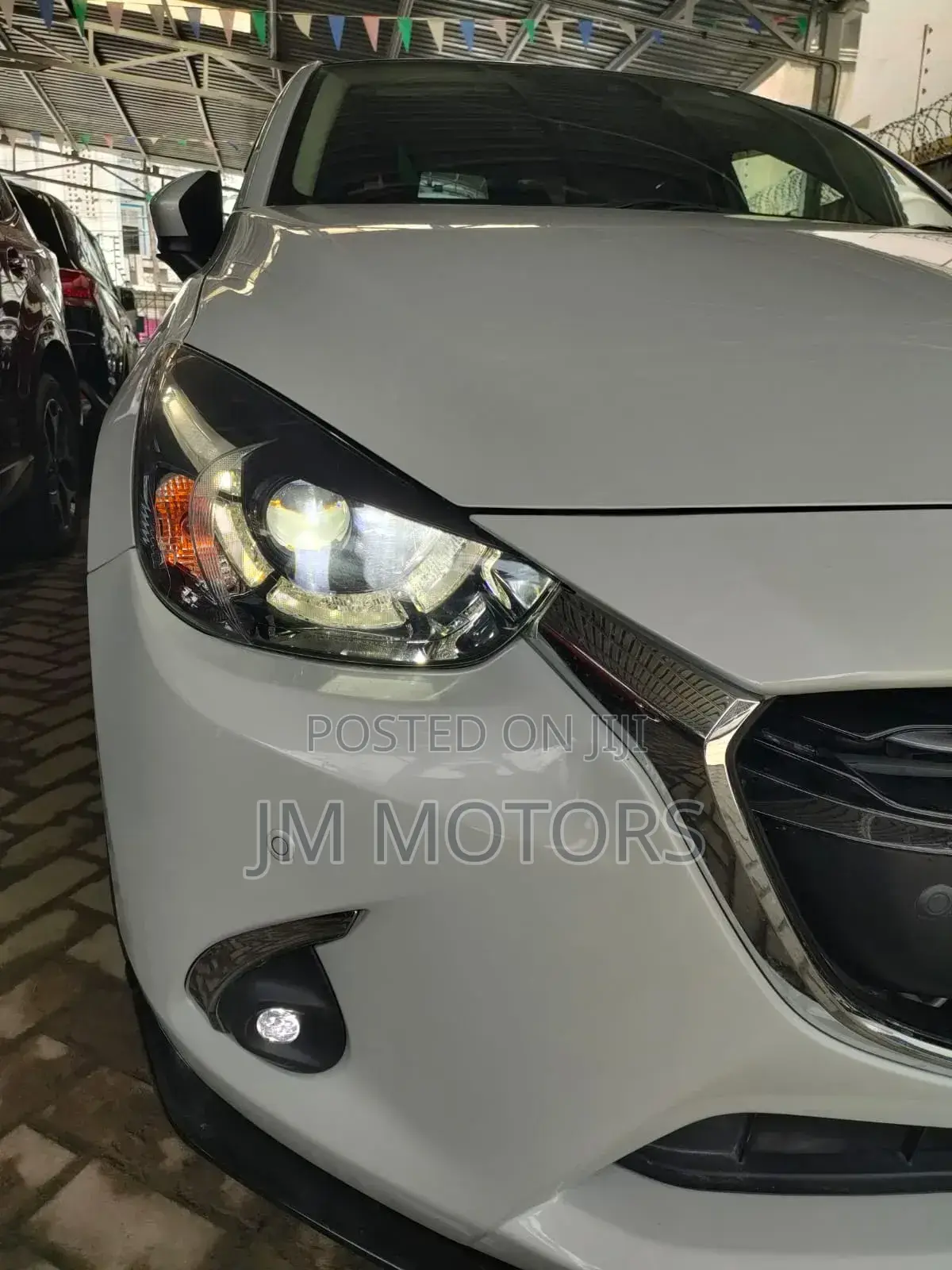 Mazda Demio 2018 Off white