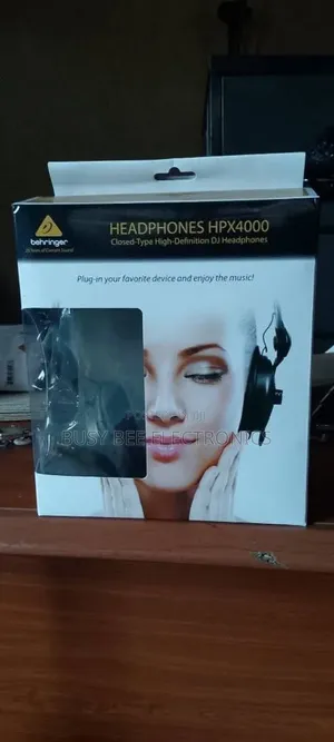 Behringer HPX4000 Closed-Back Headphones