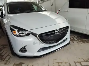 Mazda Demio 2018 Off white