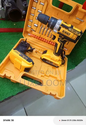 Cordless Drill / Dewalt Cordless Tool Set