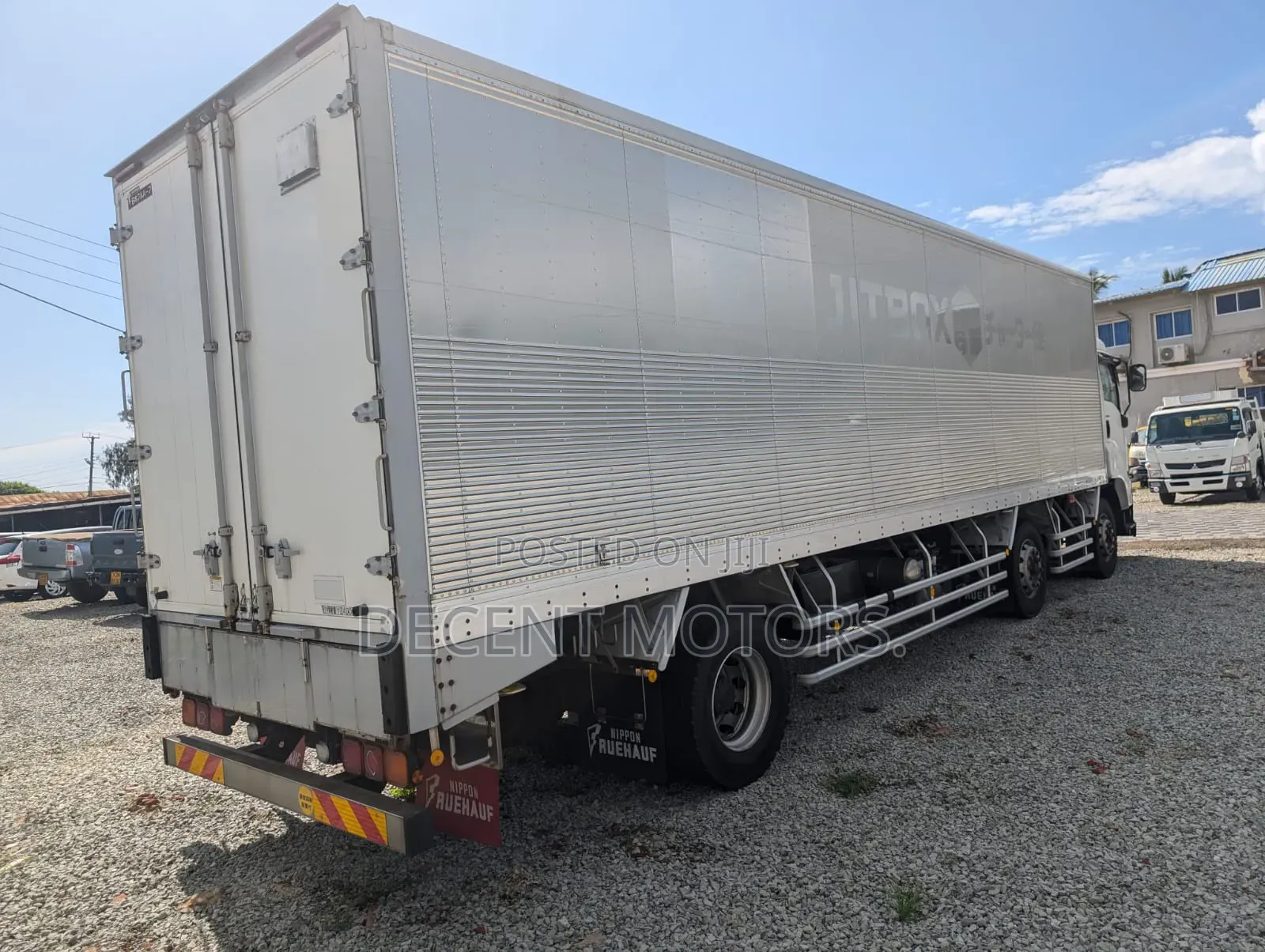 40ft Isuzu Lorry