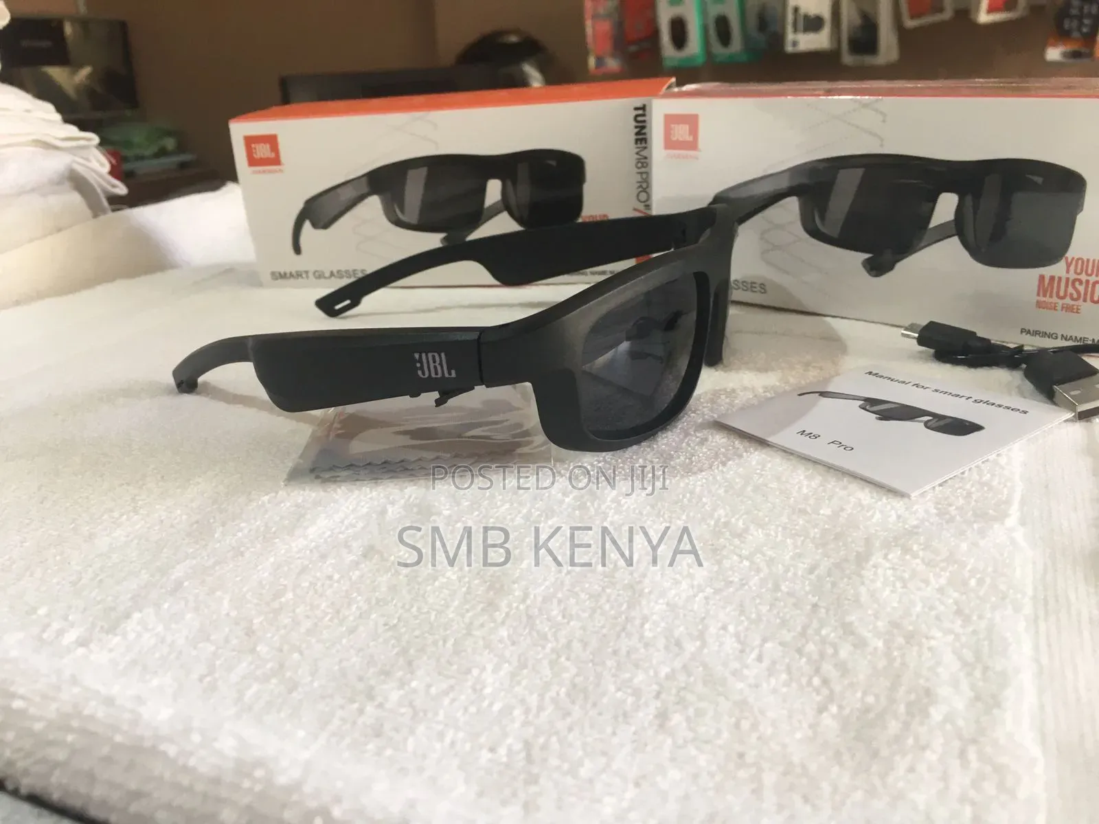 Headphones on Sunglasses Wireless