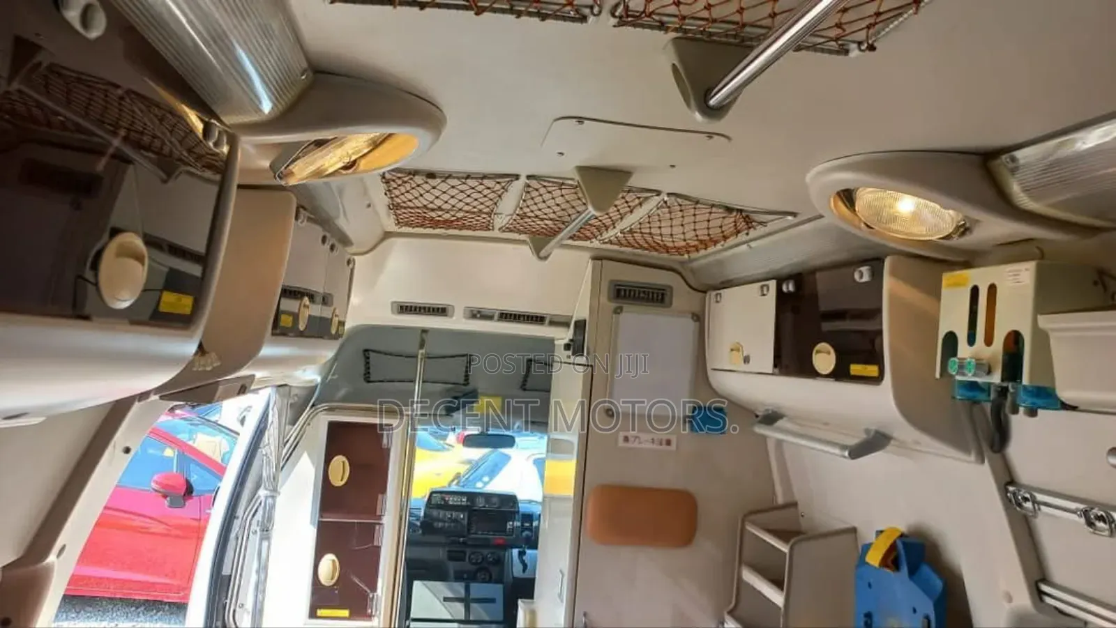 Toyota HiAce 2018 White