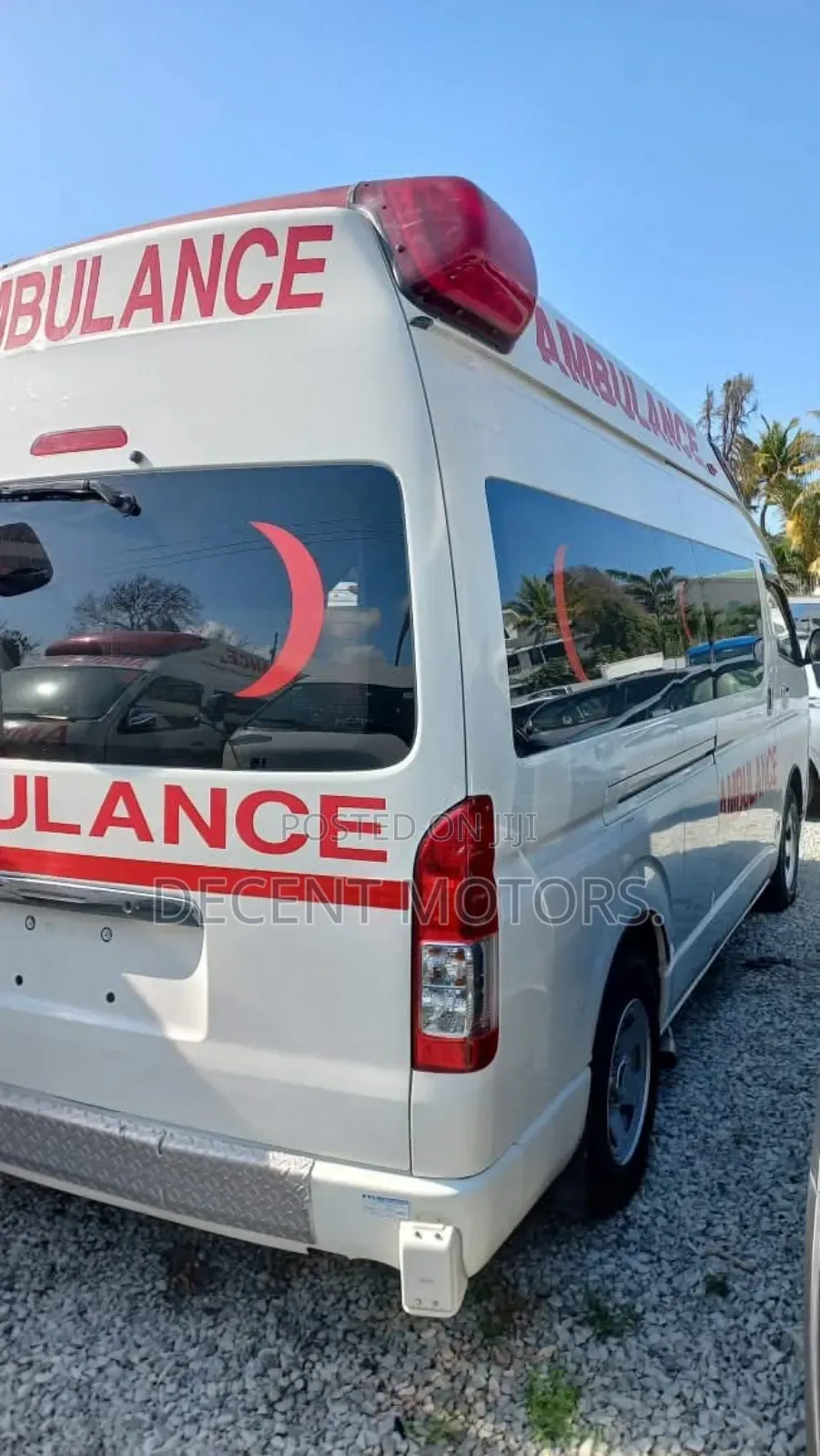 Toyota HiAce 2018 White