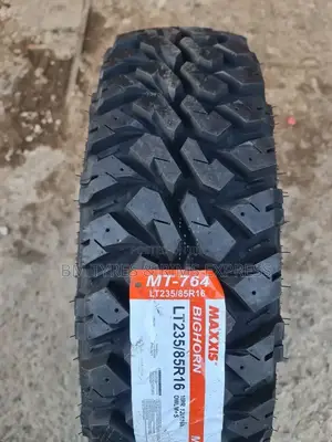 235 /85 R16 Maxxis (MT 764)