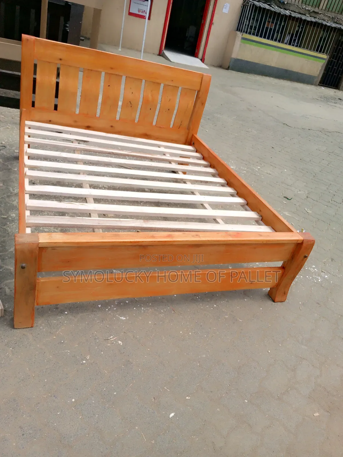 King-Size 5*6 Bed.