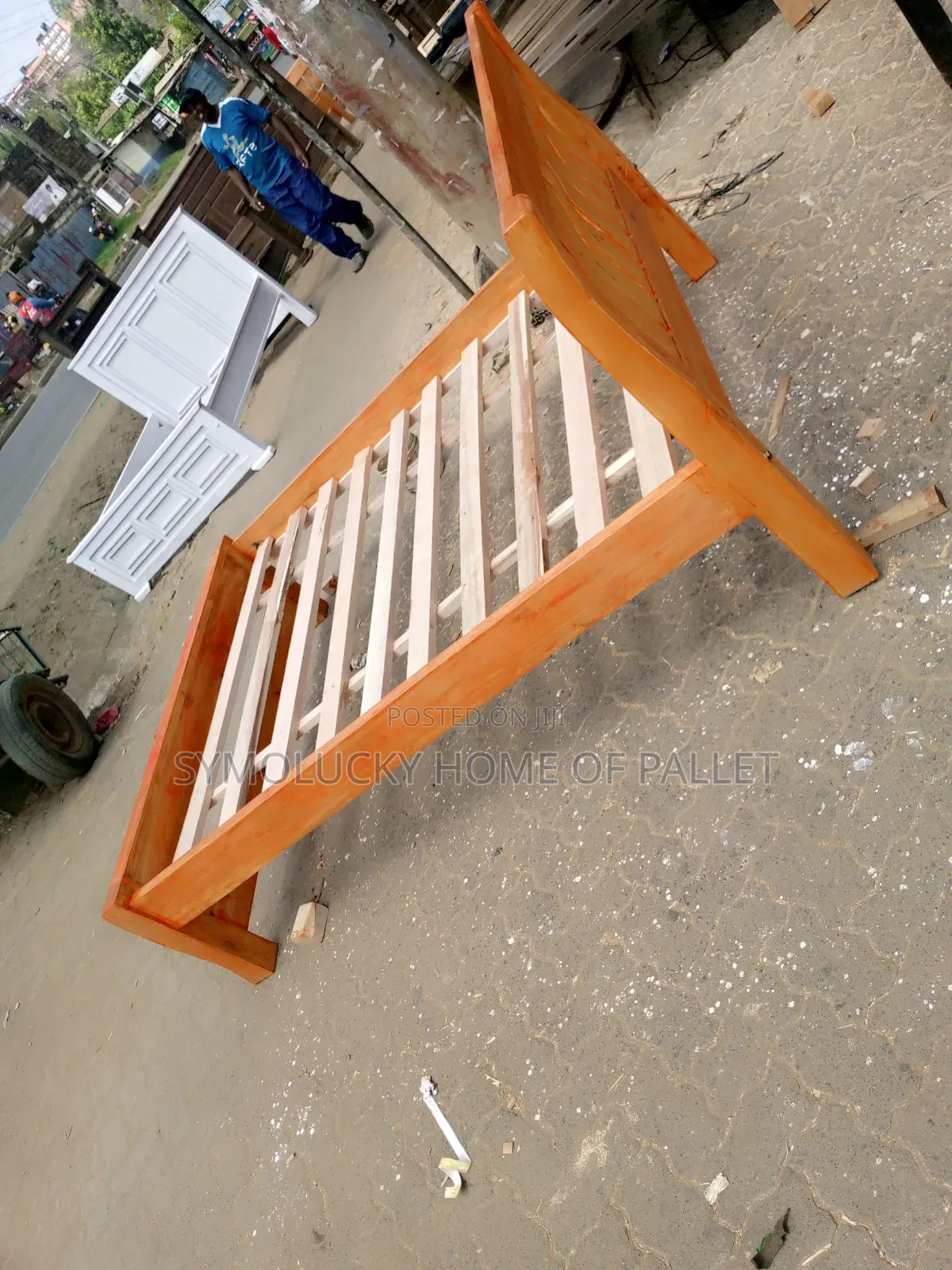 King-Size 5*6 Bed.