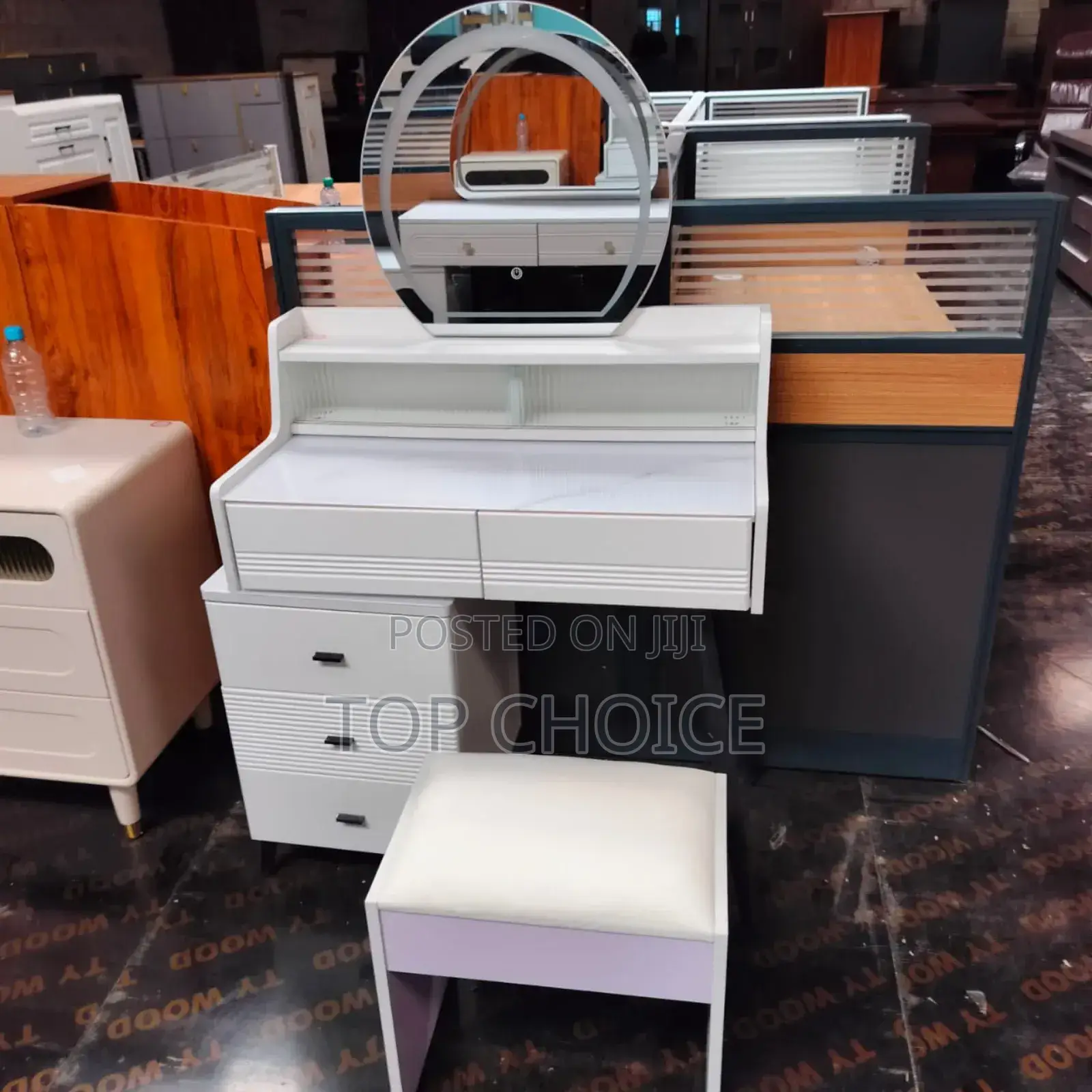 Vinity Dressing Table