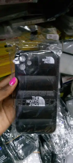 North Face Puffer Edition Silicone Case for iPhone 11) Black