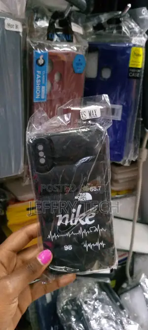 iPhone XS Max North Face Puffer Edition Scratch Resistance