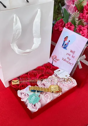 Ladie's Valentine's Gold Necklace Gift Set