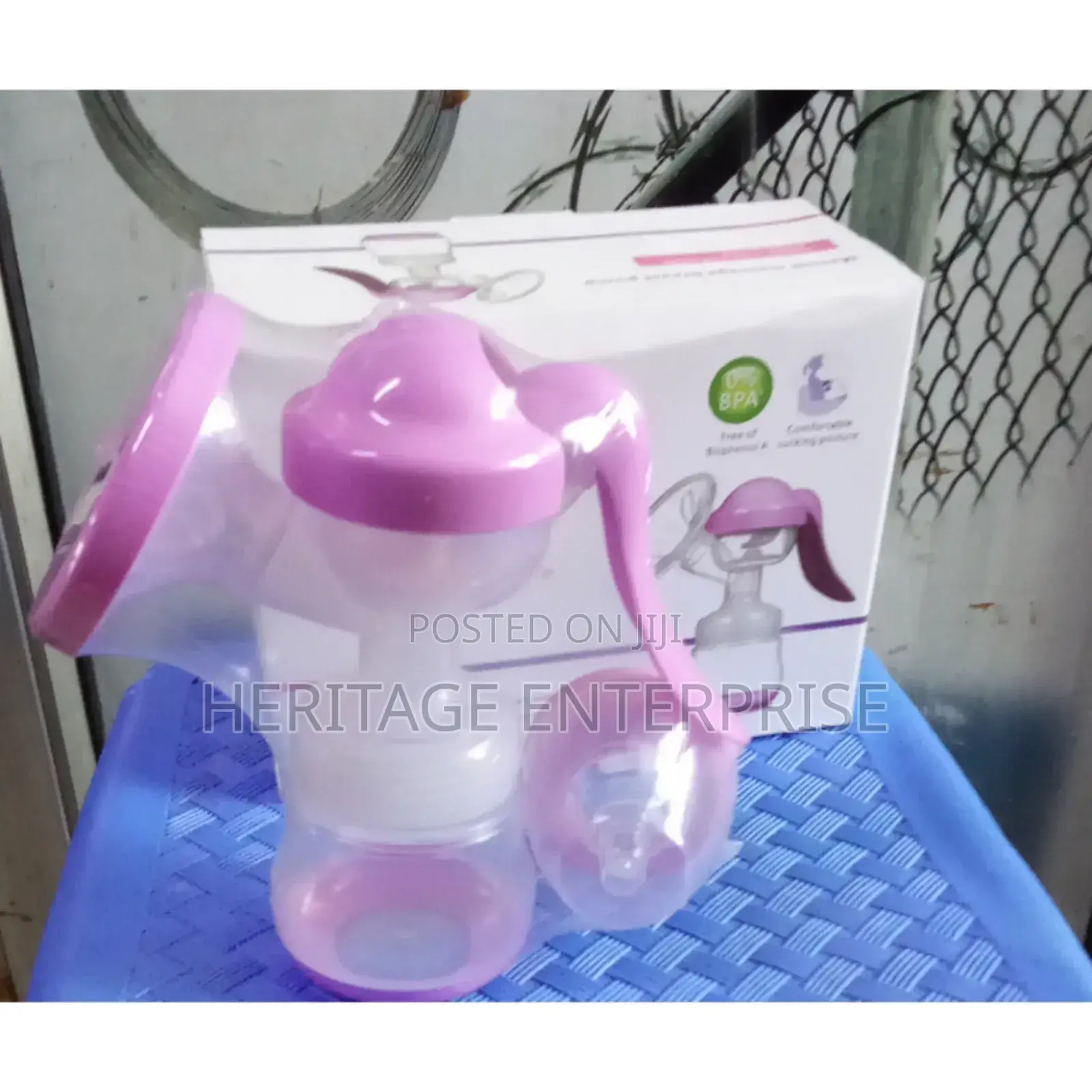 Manual Breast Pump// Breast Pump