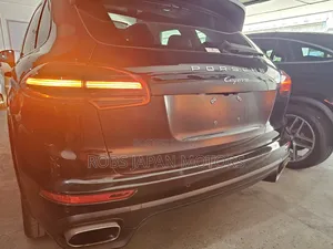 Porsche Cayenne Platinum Edition AWD 2017 Black
