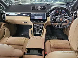 Porsche Cayenne Base AWD 2019 Black