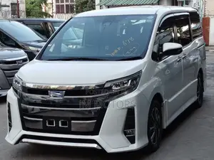 Toyota Noah 2018 White