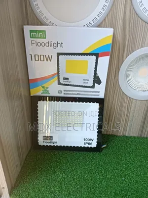 Energy Saving Outdoor LED Floodlight 100W