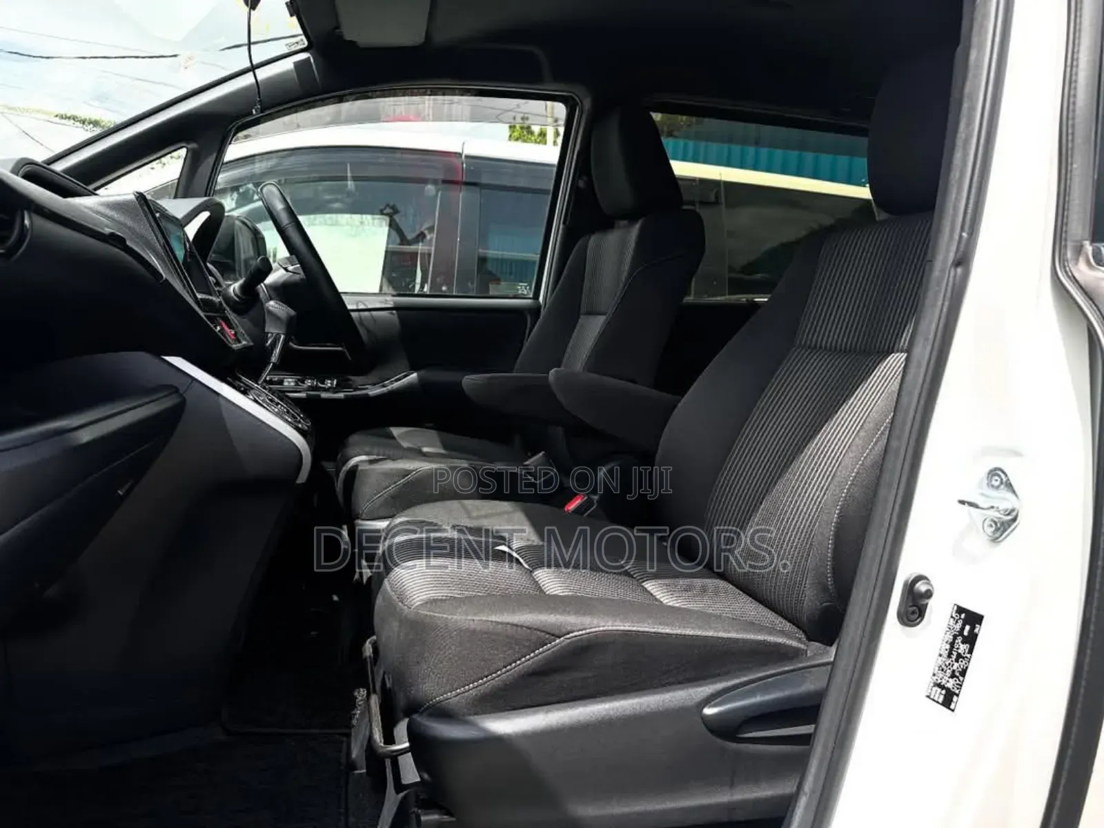 Toyota Voxy 2018 White
