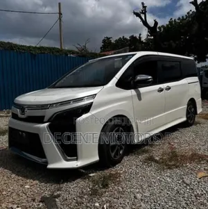 Toyota Voxy 2018 White