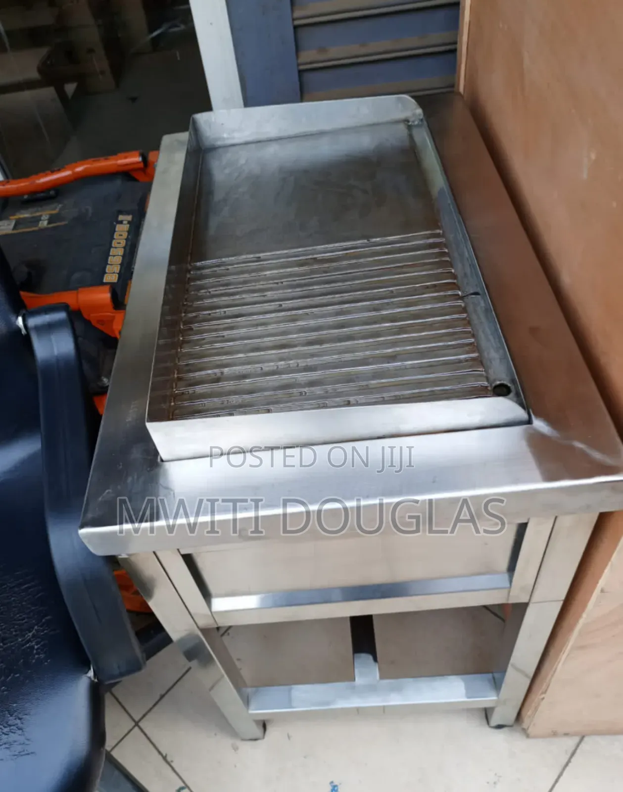 Specified Quality Half Groved Griddle Available