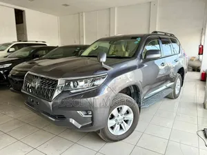 Toyota Land Cruiser Prado 2.8 2018 Gray