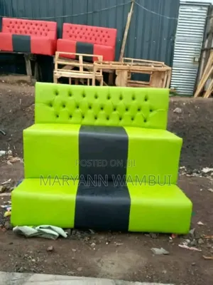 Salon Couch