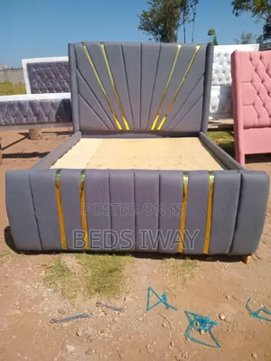 5x6 Grey Chester Bed
