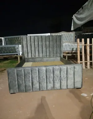 Gray Line 5x6 Chesterfield Bed