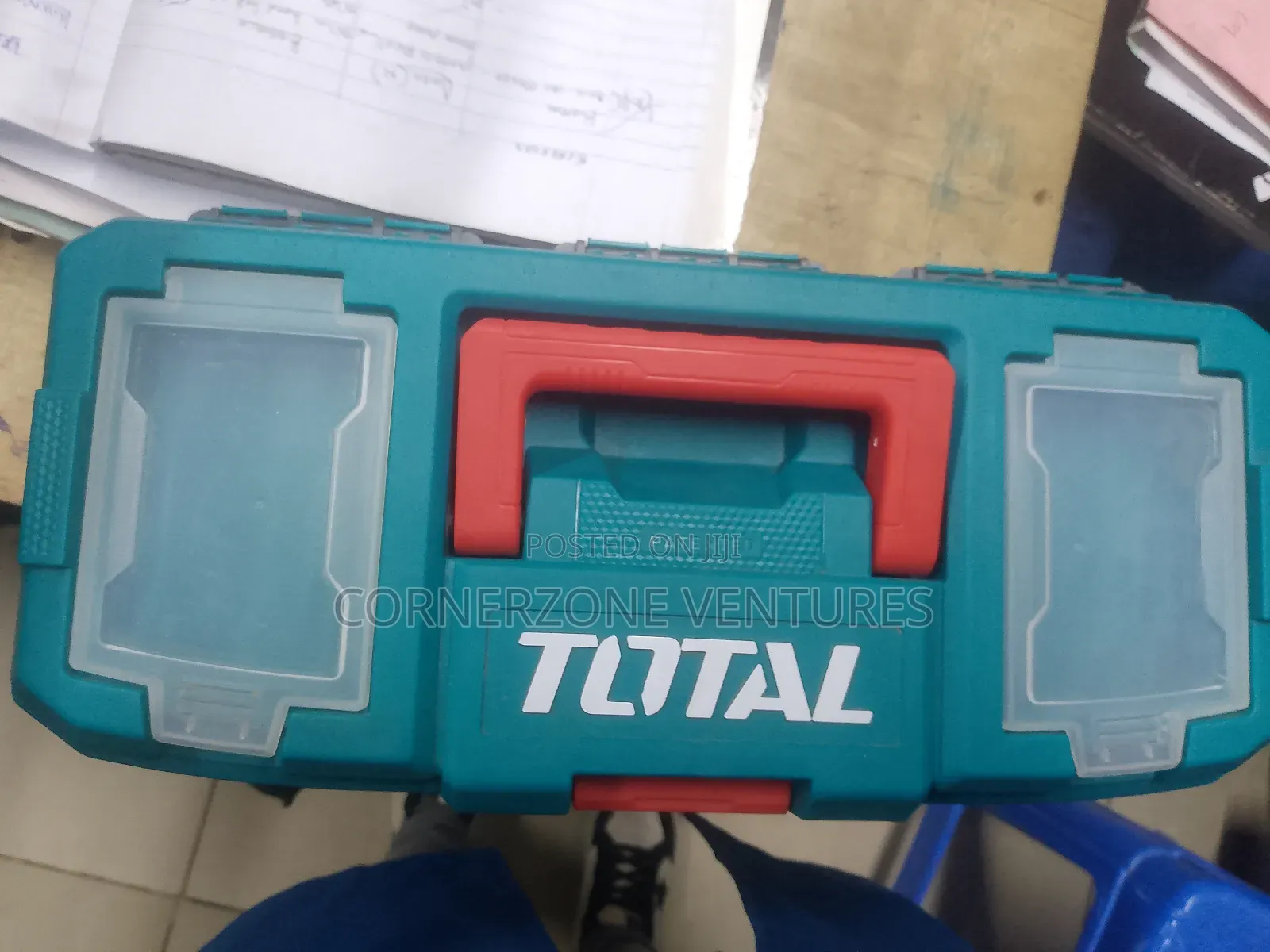 Total Plastic Toolbox 14"