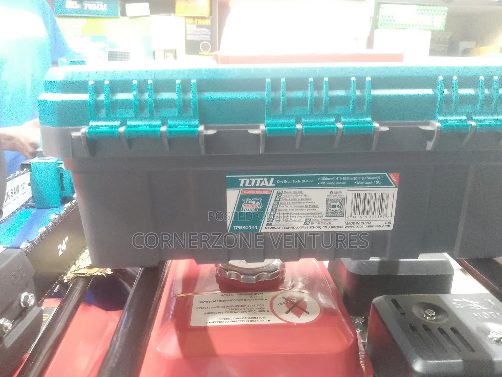 Total Plastic Toolbox 14"