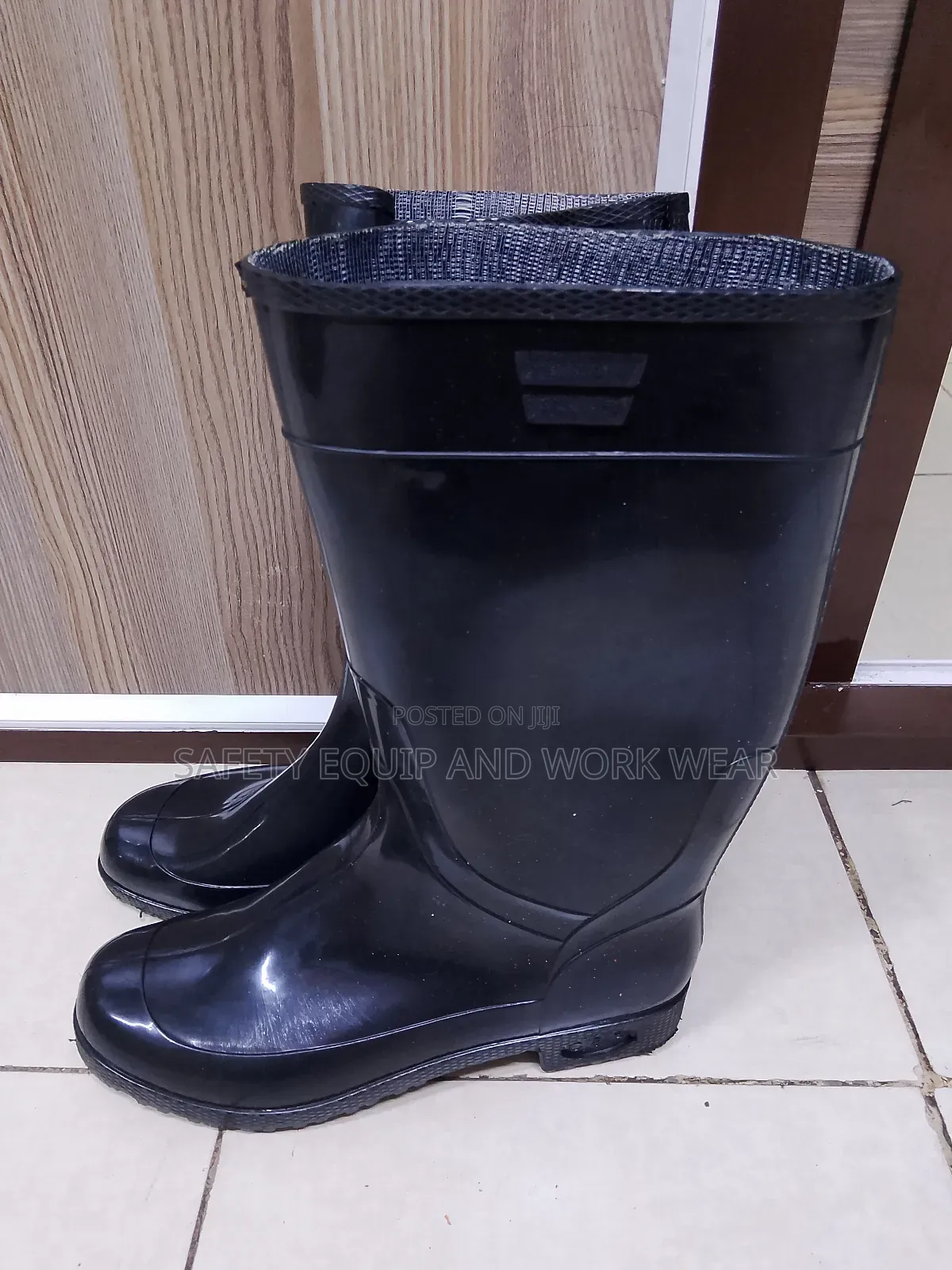 Black Light Duty Gumboots