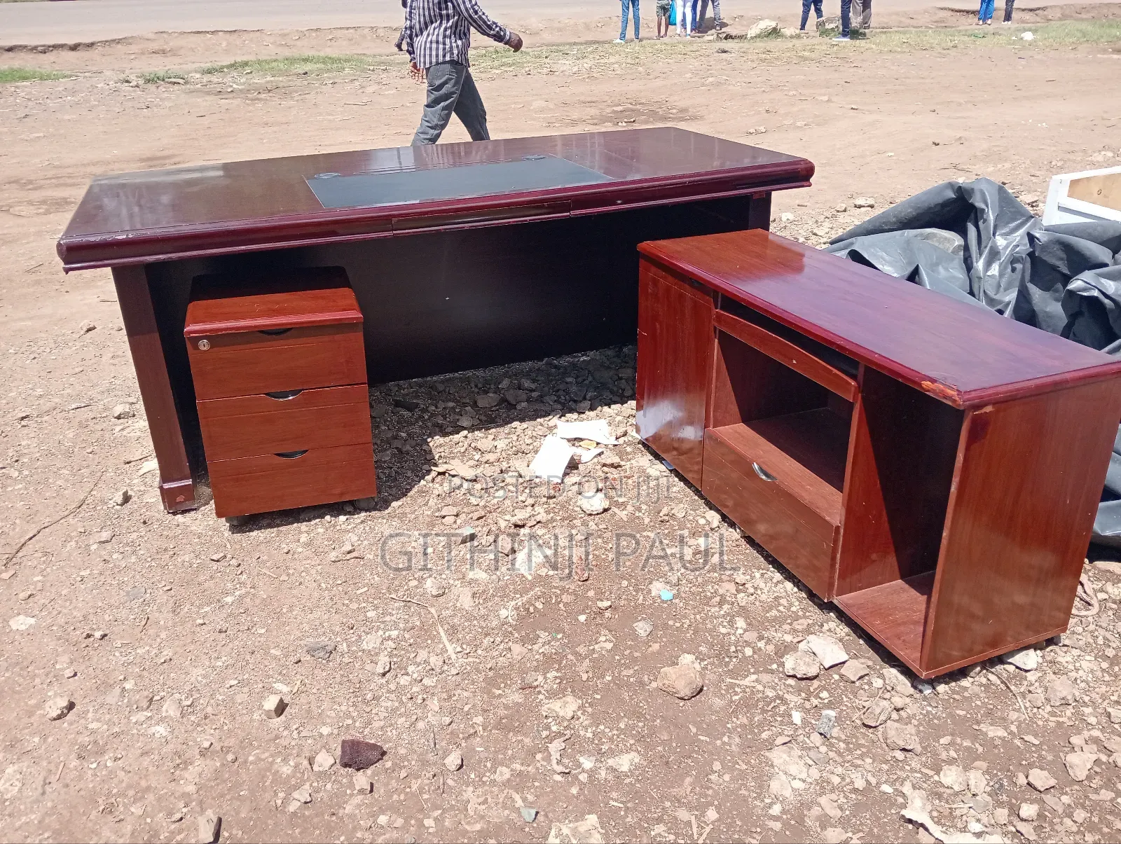 Selling Executive Office Table and Drawer