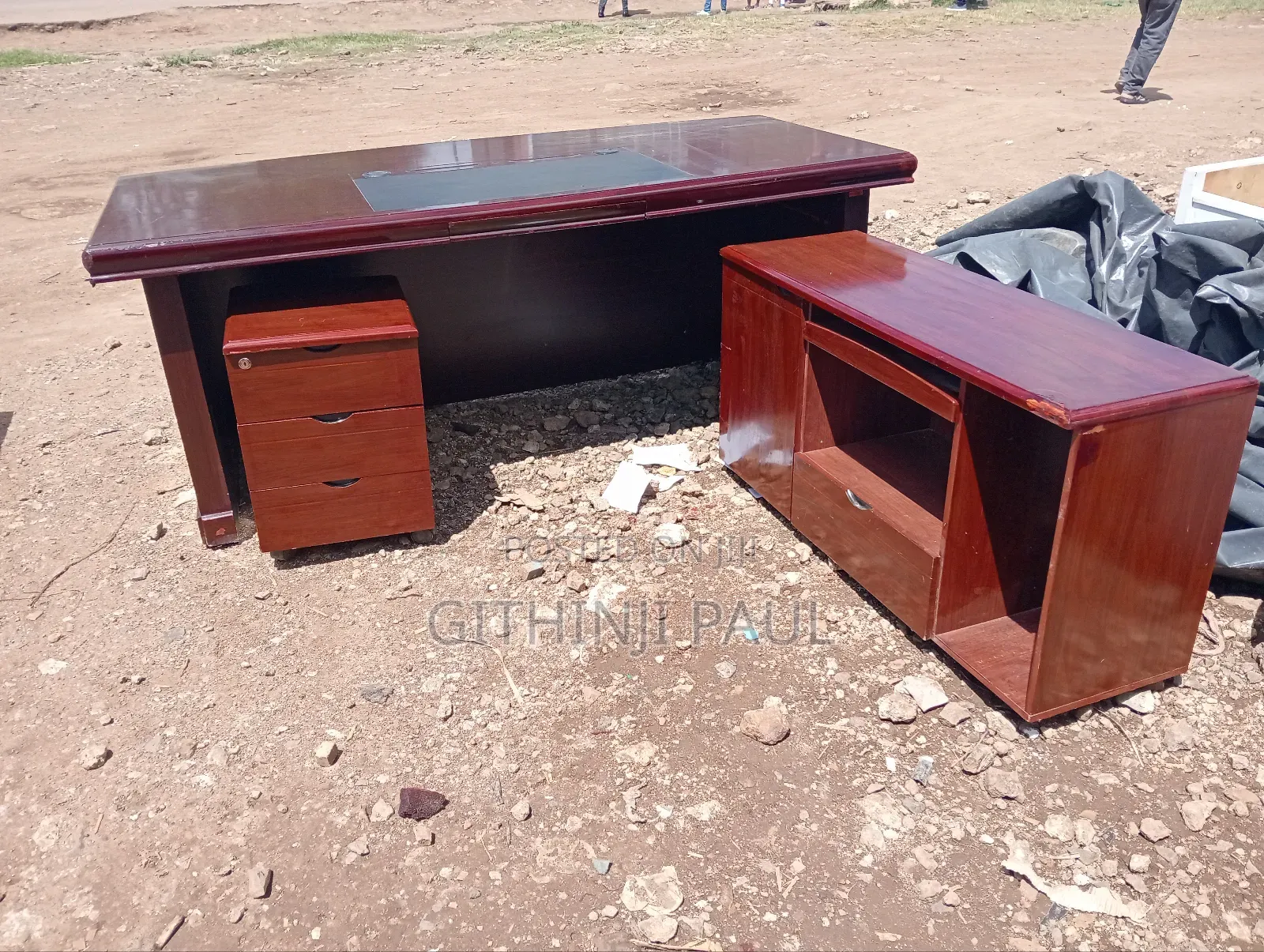 Selling Executive Office Table and Drawer
