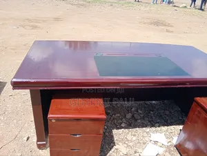 Selling Executive Office Table and Drawer