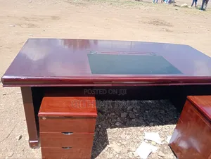 Selling Executive Office Table and Drawer
