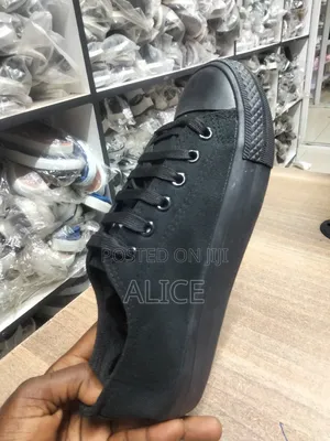 Converse All Black