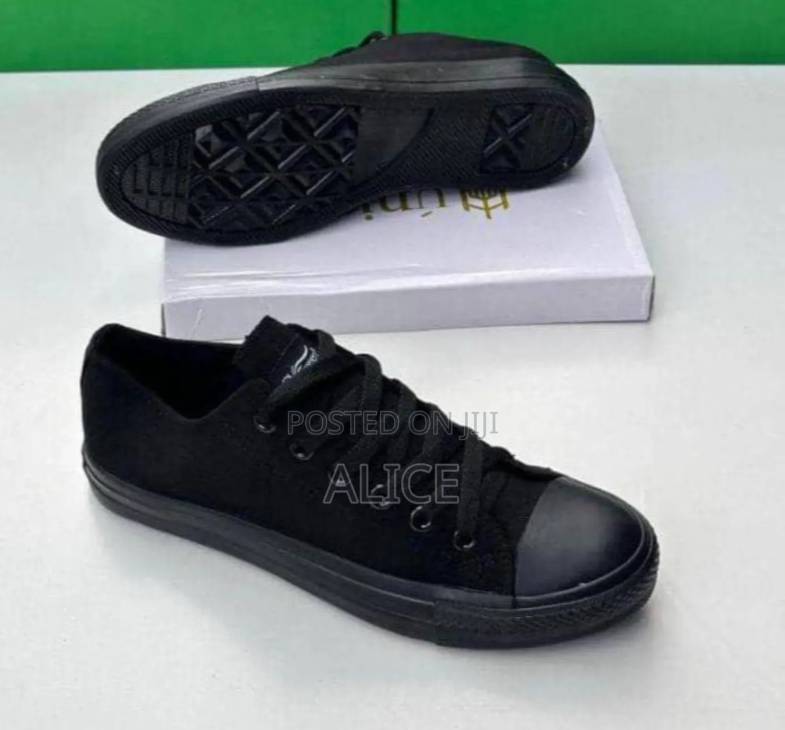 Converse All Black