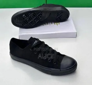 Converse All Black