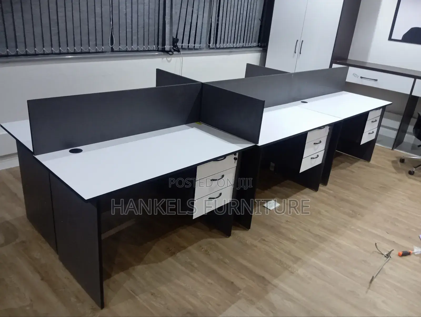 6 Ways Work Stations