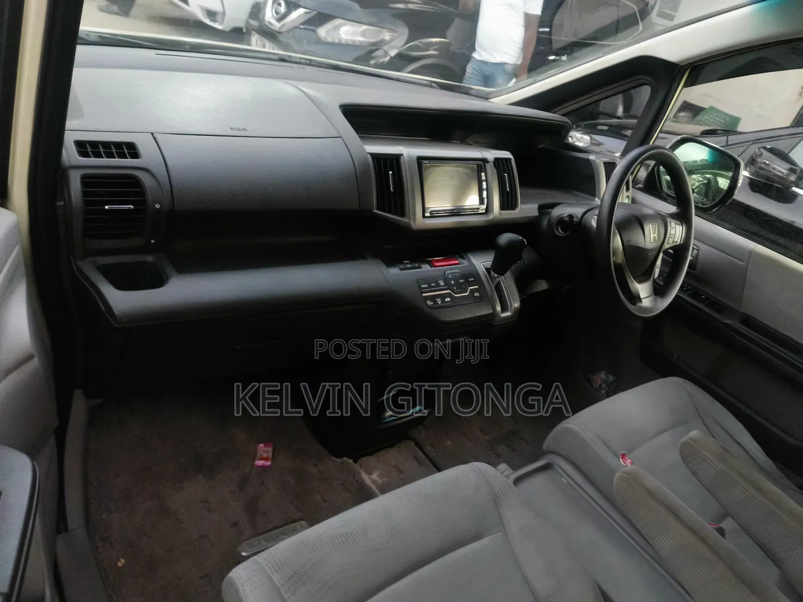 Honda Stepwgn 2012 Brown